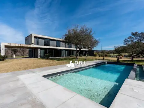 Casa en Venta La Arbolada Holywood