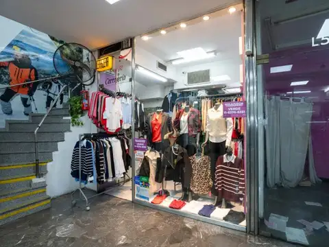 Venta Local Comercial con Depósito en Galería del Sol
