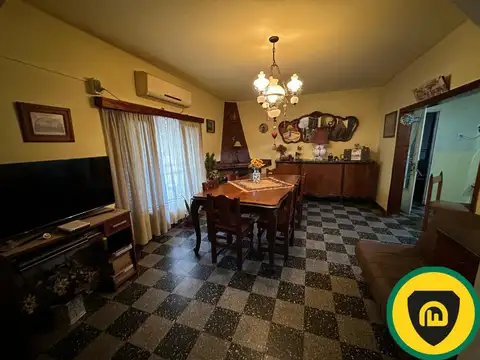 Casa en Venta con 1 cochera