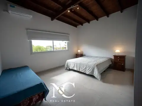 PINAMAR,COSTA ESMERALDA,4amb,frente, muy buen estado y ubicación,super luminosa, oportunidad, e...