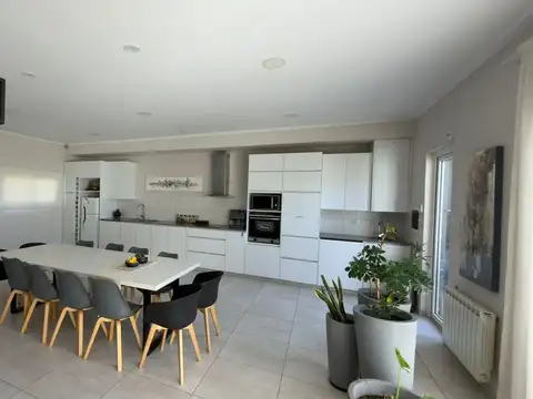 Casa calle 6 608, Speluzzi La Pampa