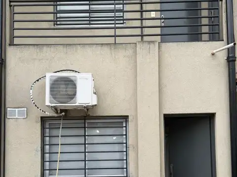Depto Tipo Casa en Venta de 2 ambientes
