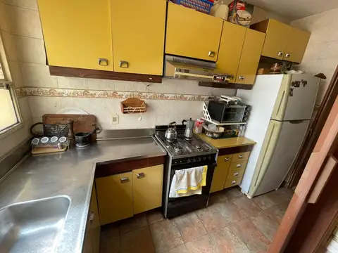 VENTA Departamento 4 ambientes con balcón al frente