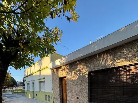 Lote en esquina apto edificio. Villa Devoto.