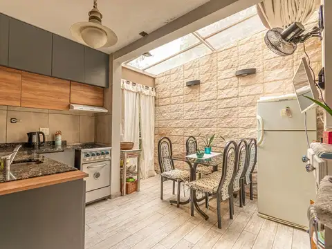 Depto Tipo Casa en Venta en Villa Sarmiento, USD 115.000