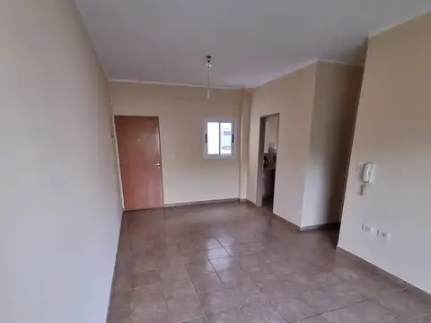 Departamento en Alquiler en Plaza Mateu, $ 460.000