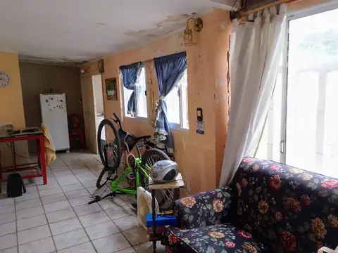 Casa 5 ambientes con 1 baño
