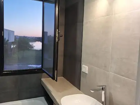 Casa en Venta en El Naudir, USD 310.000