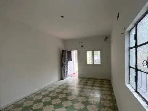 Casa en Alquiler en Florencio Varela, $ 800.000