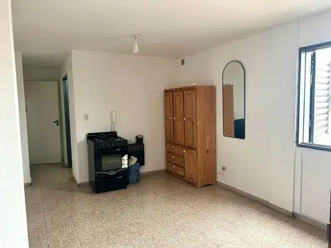 27 De Abril 980 , Piso 11