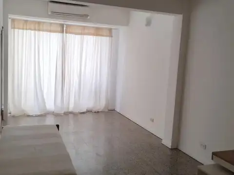Venta Departamento 2 Ambientes Remodelado en Monserrat