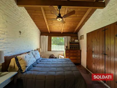 Casa 4 ambientes con 2 baños