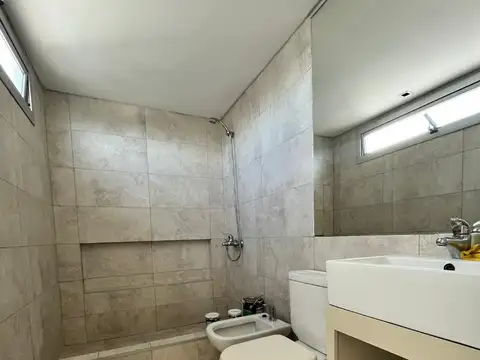 ALQUILER- Departamento de 2 ambientes - Centro de Haedo.
