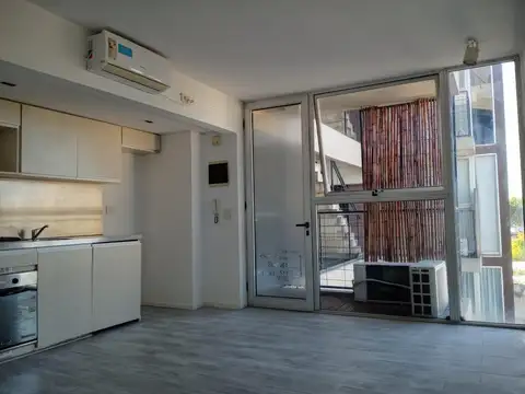 ALQUILER- Departamento de 2 ambientes - Centro de Haedo.