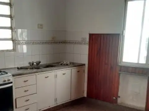 Casa en Alquiler con 1 cochera