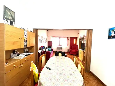 Casa 3 ambientes con 2 baños