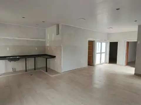 Casa 3 ambientes con 2 baños