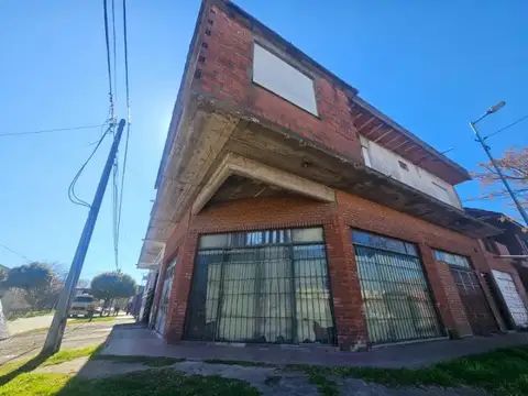 Venta en block dos locales comerciales y una vivienda en PA, Bernardino Rivadavia - Mar del Plata