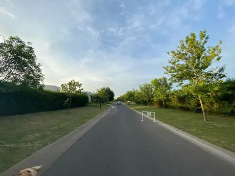 Terreno en Venta en Pilar del Este - Santa Guadalupe, USD 49.000