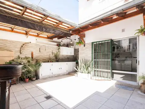 Depto Tipo Casa en Venta 40 años