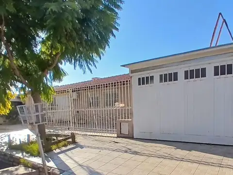 Casa en Venta en Luzuriaga, Maipú