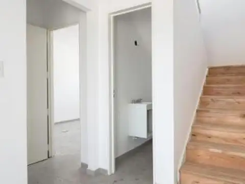 Casa 4 ambientes con 1 baño