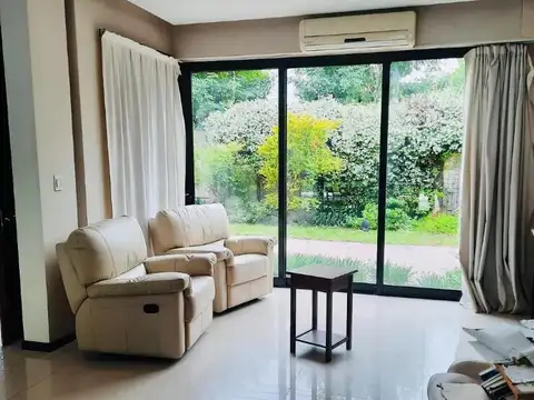 Casa 6 ambientes con 3 baños
