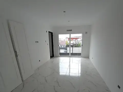 Departamento 2 ambientes con cochera