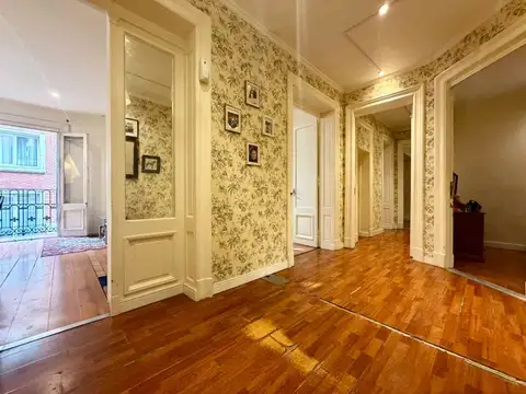 VENTA DEPARTAMENTO 5 AMBIENTES CON BALCON Y PATIO
