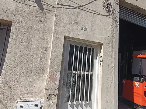 Depto Tipo Casa en Venta 50 años