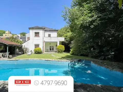Casa 6 dormitorios Venta - Barrio Vicente López