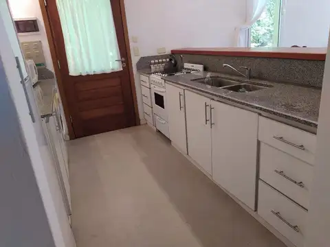 Casa en Alquiler Temporal en Alfalad, USD 2.000