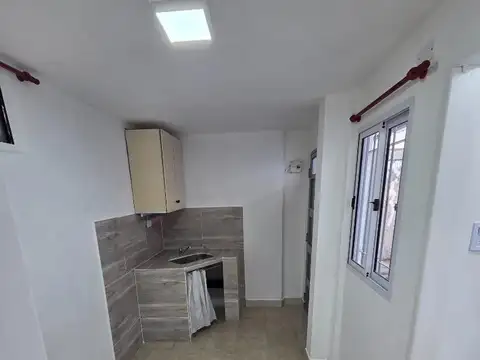 Depto Tipo Casa 2 ambientes con 1 baño