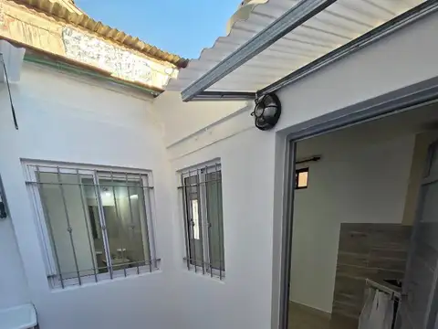 Depto Tipo Casa en Alquiler de 1 dormitorio