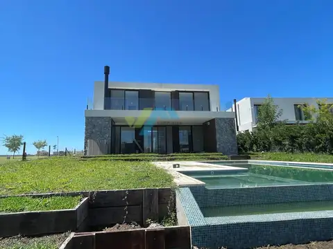 Casa en Alquiler de 3 dormitorios