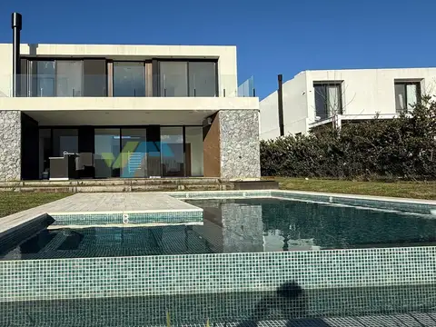 Casa en Alquiler de 3 dormitorios