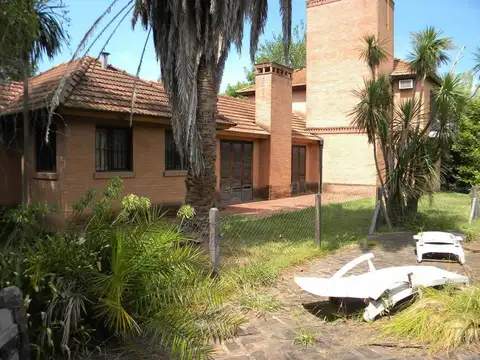 HERMOSA CASA EN BANCO PROVINCIA - Financia 50 %