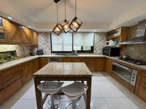 Casa en Venta al Este