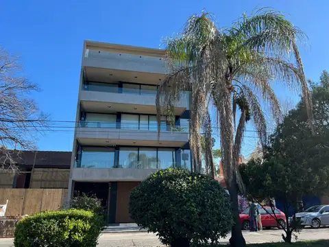 PISO EN VILLA DEVOTO CON 2 COCHERAS