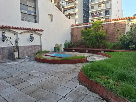 amplio 4 amb con patio jardin excelente ubicacion