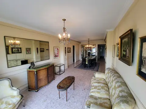 Avenida Pueyrredón 2000, Piso 8