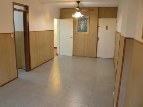 Pintor Musto al 570 - 4-02