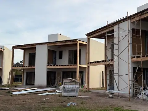 Depto Tipo Casa en Venta de 3 ambientes