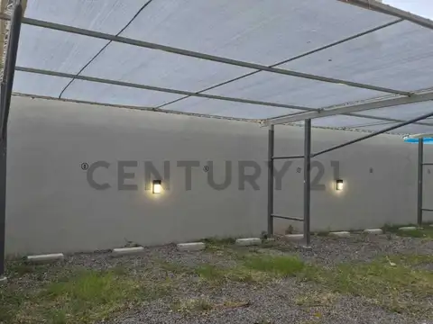 VENTA COCHERA SEMICUBIERTA