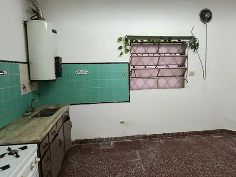 Casa 4 Ambientes en Alquiler - Castelar Sur