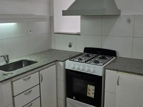 Departamento en Alquiler en Caseros, $ 450.000