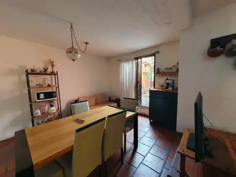 Depto Tipo Casa 3 ambientes con 2 baños