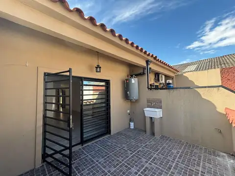 Departamento 2 ambientes CON COCHERA - EXCELENTE UBICACIÓN