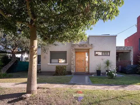 VENTA CASA 3DORM COUNTRY MENDIOLAZA APTA CREDITO