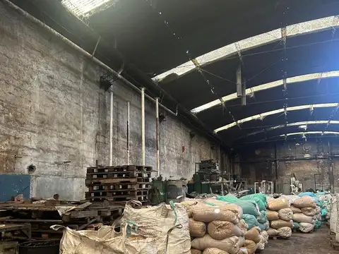 Galpon en Alquiler en Isidro Casanova, $ 3.750.000